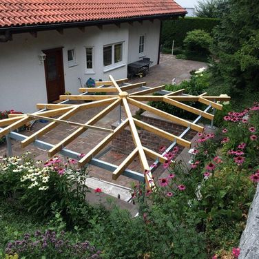 Orthofer - Schreinerei - Montage in Albstadt - Markisen & Überdachungen